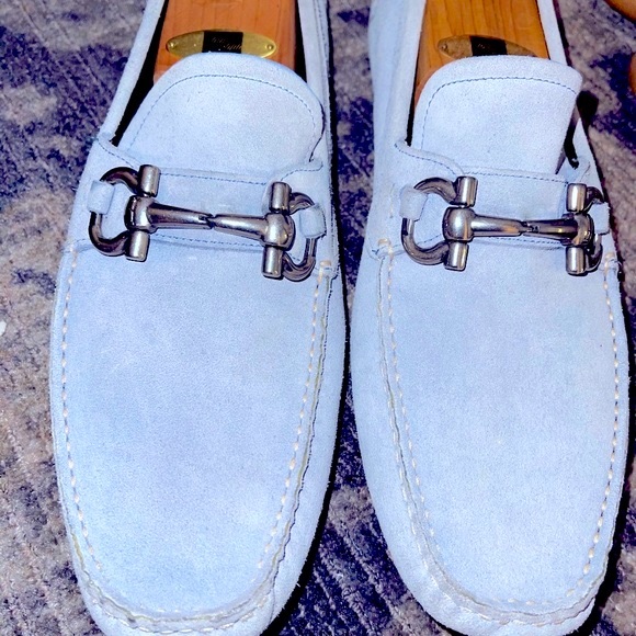 Salvatore Ferragamo baby blue suede drivers - Picture 2 of 12